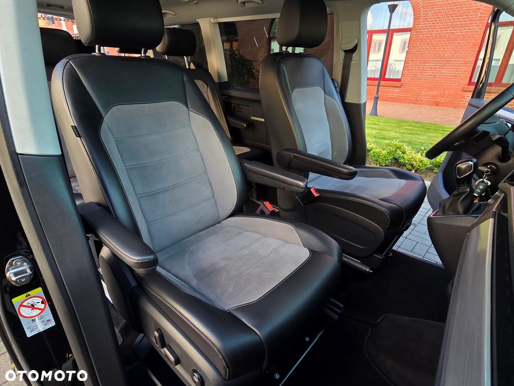 Volkswagen Multivan - 24