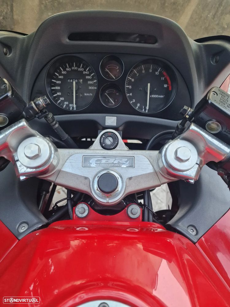 Honda CBR - 8