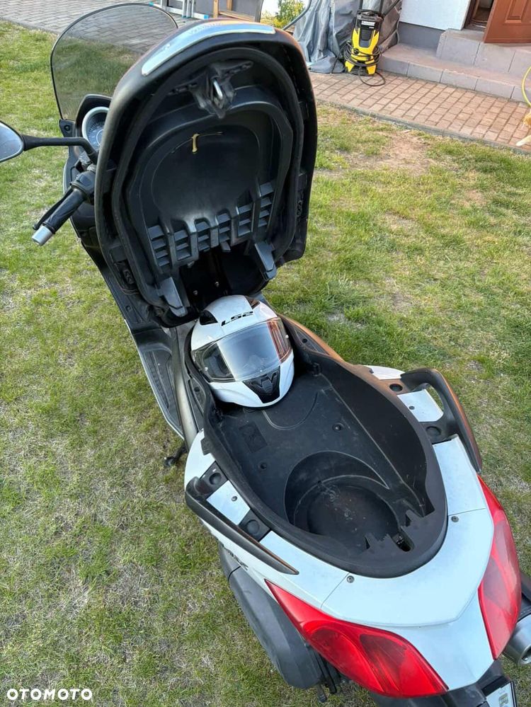 Yamaha X-max - 7