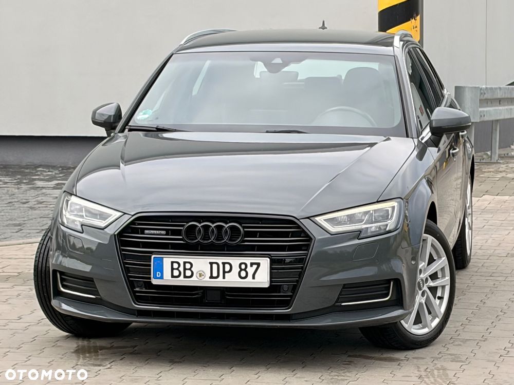 Audi A3 Sportback - 1