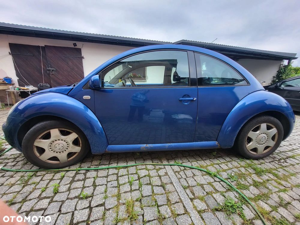 Volkswagen New Beetle - 4