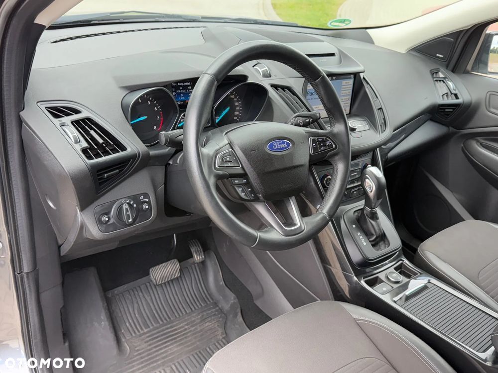 Ford Kuga 1.5 EcoBoost 2x4 Titanium - 6