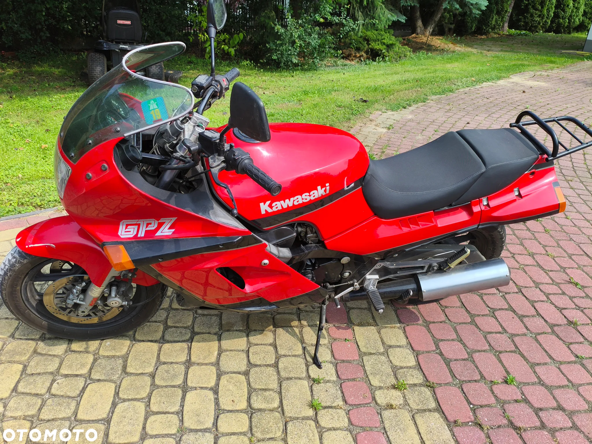 Kawasaki GPZ - 12
