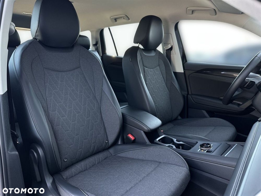 Volkswagen Tayron 1.5 eTSI mHEV Life DSG - 33