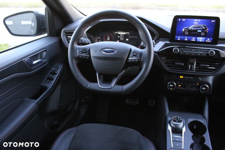 Ford Kuga 2.5P PHEV FWD ST-Line X - 31