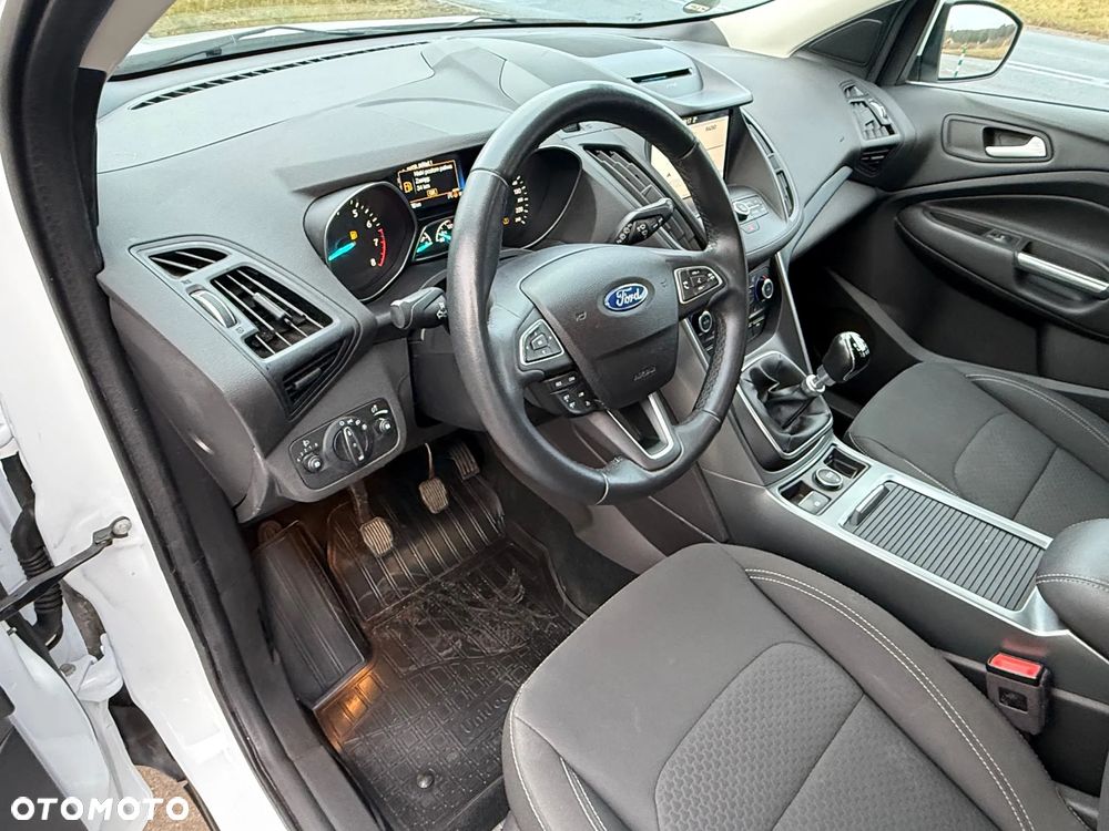 Ford Kuga 1.5 EcoBoost 2x4 Trend - 13