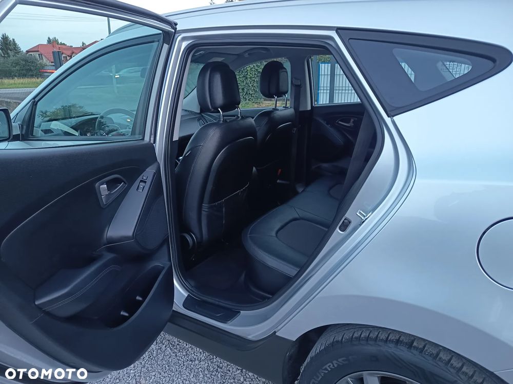 Hyundai ix35 1.6 2WD UEFA EURO 2012 Edition - 32