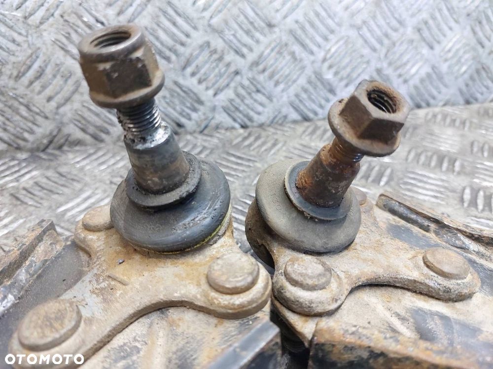 WAHACZ LEWY PRZÓD + PRAWY PRZÓD VOLKSWAGEN GOLF V - 2
