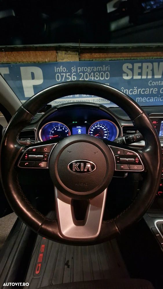 Kia Ceed - 9