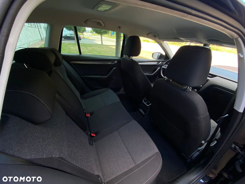 Skoda Octavia 1.6 TDI Ambition DSG - 10