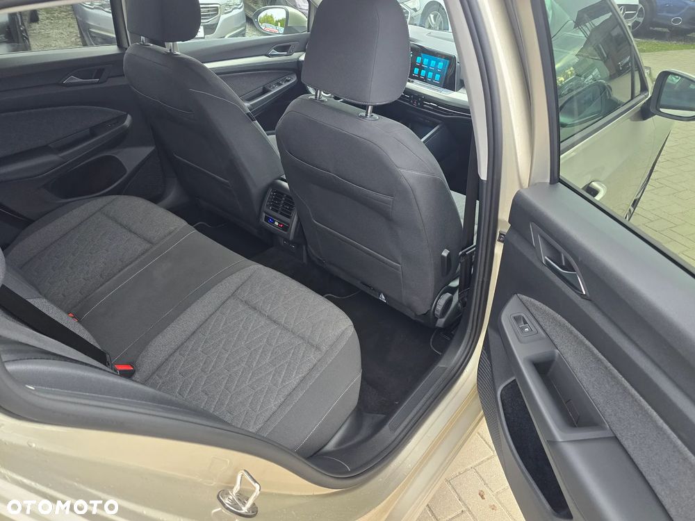 Volkswagen Golf - 10