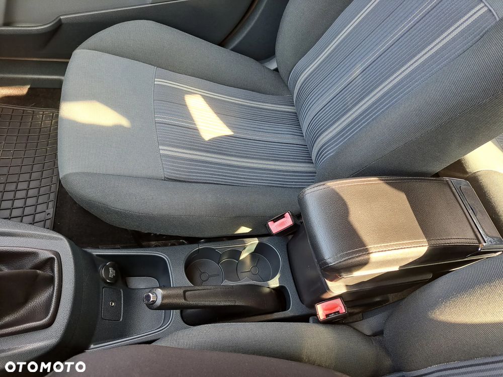 Ford Fiesta - 22