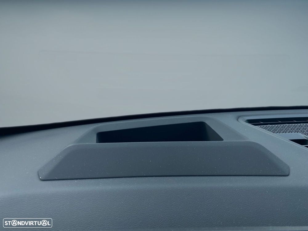 BMW iX1 eDrive20 Pack Desportivo M - 8