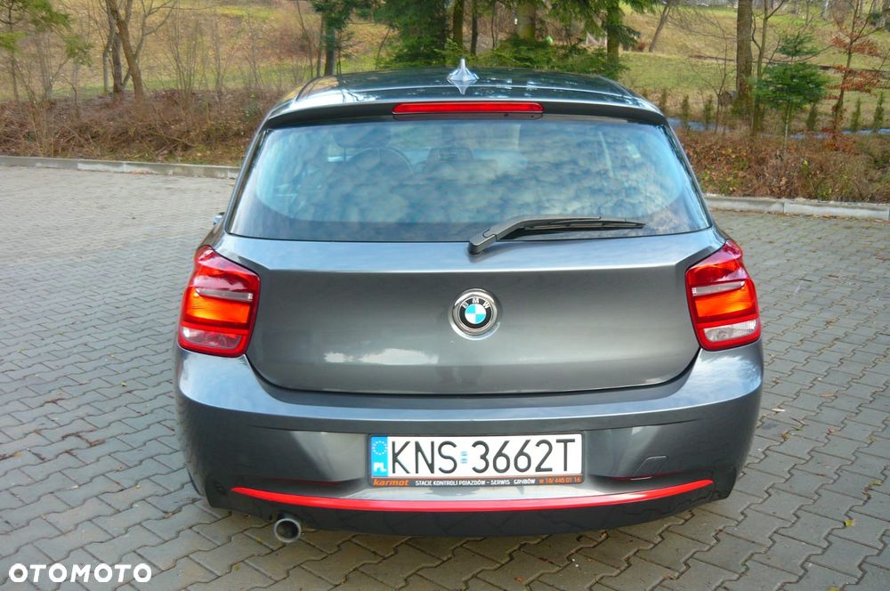 BMW Seria 1 120d Sport Line - 5