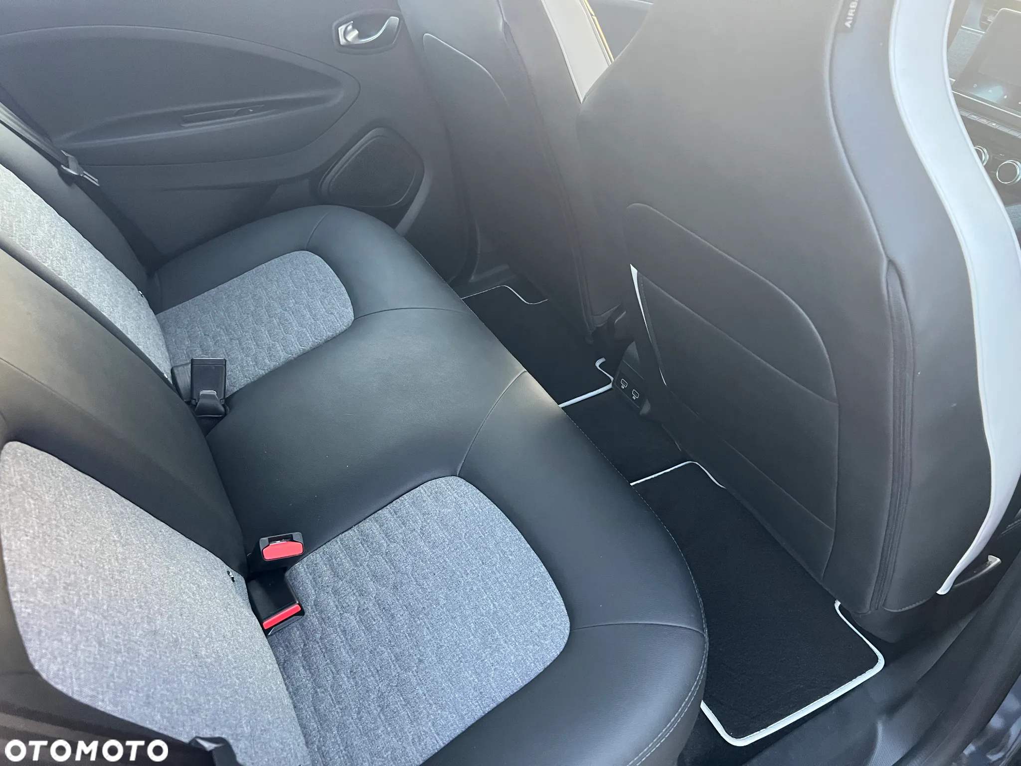 Renault Zoe - 15