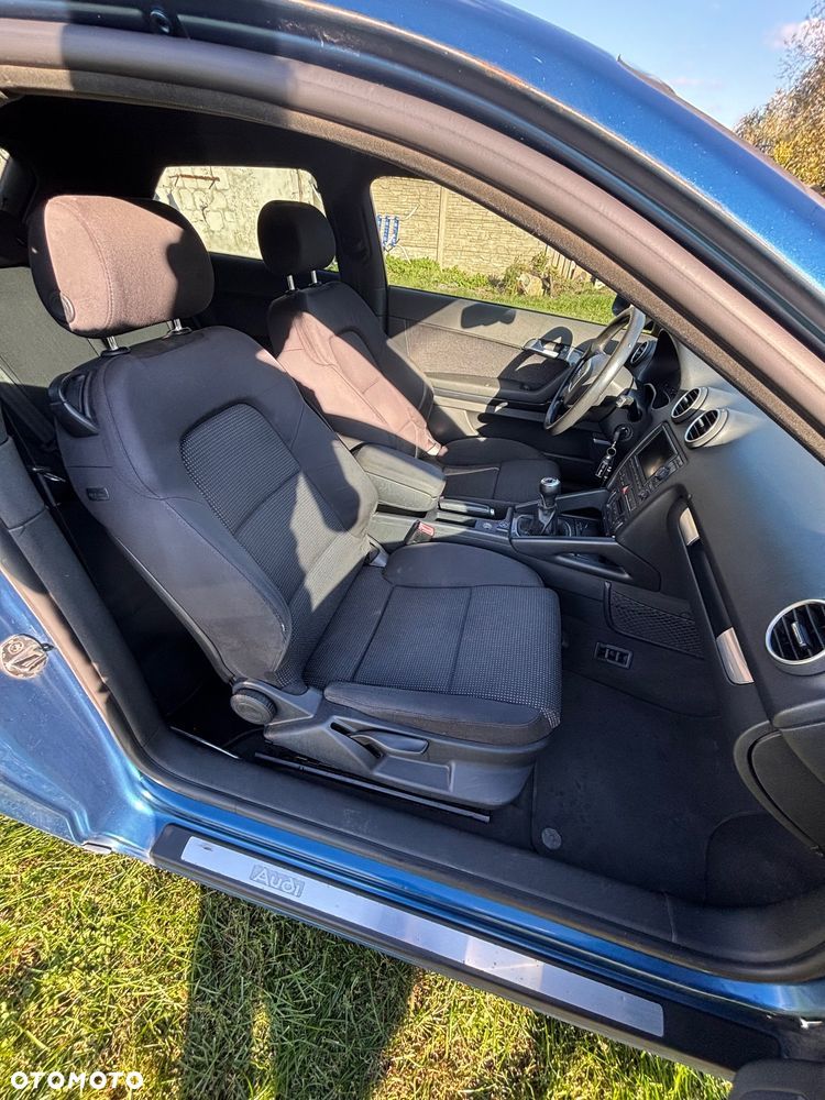 Audi A3 3-drzwiowe 2.0 FSI Ambiente - 7
