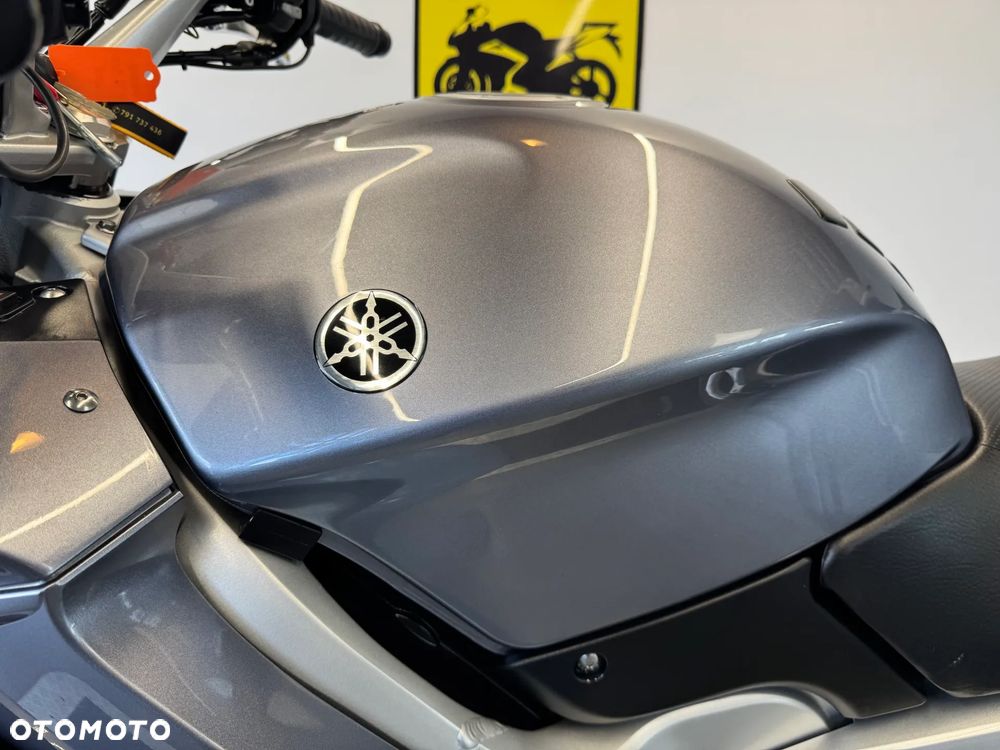 Yamaha FJR - 21
