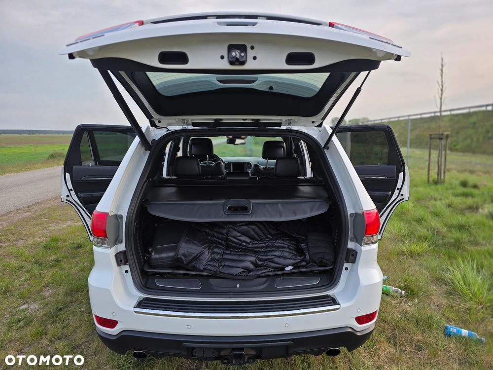 Jeep Grand Cherokee - 22
