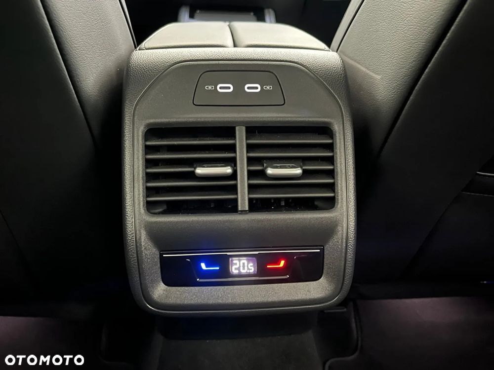 Volkswagen Passat 1.5 TSI EVO Elegance DSG - 35