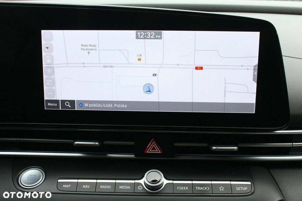 Hyundai Elantra - 28