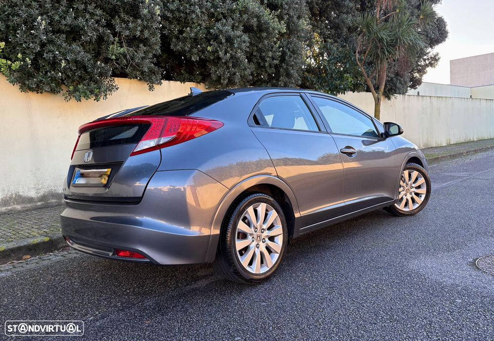 Honda Civic 1.4 i-VTEC Sport - 4