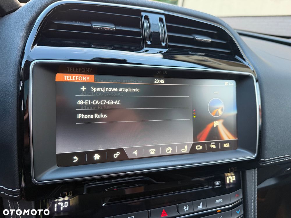 Jaguar F-Pace 20d AWD R-Sport - 21