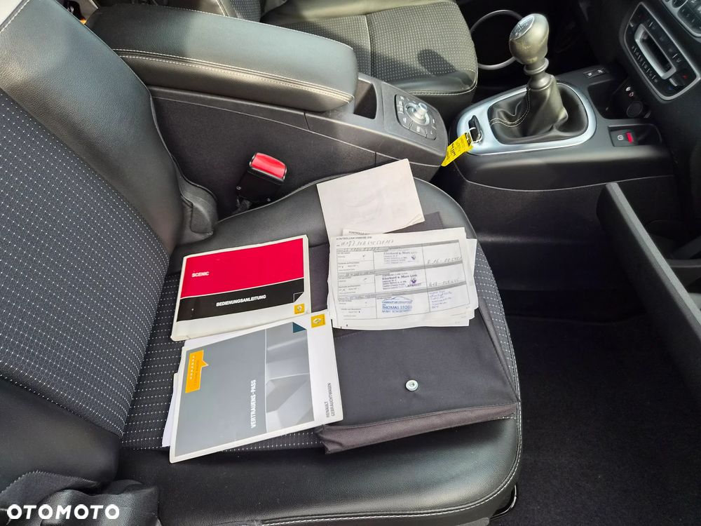 Renault Grand Scenic - 31