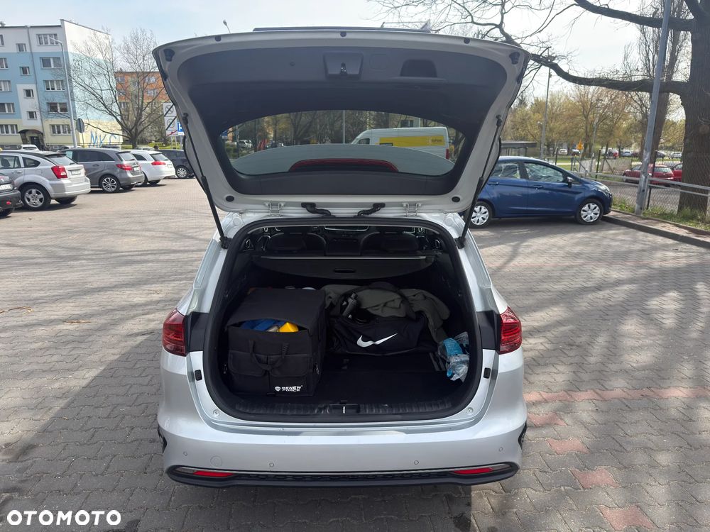 Kia Ceed 1.6 CRDi mHEV L Business Line DCT - 9