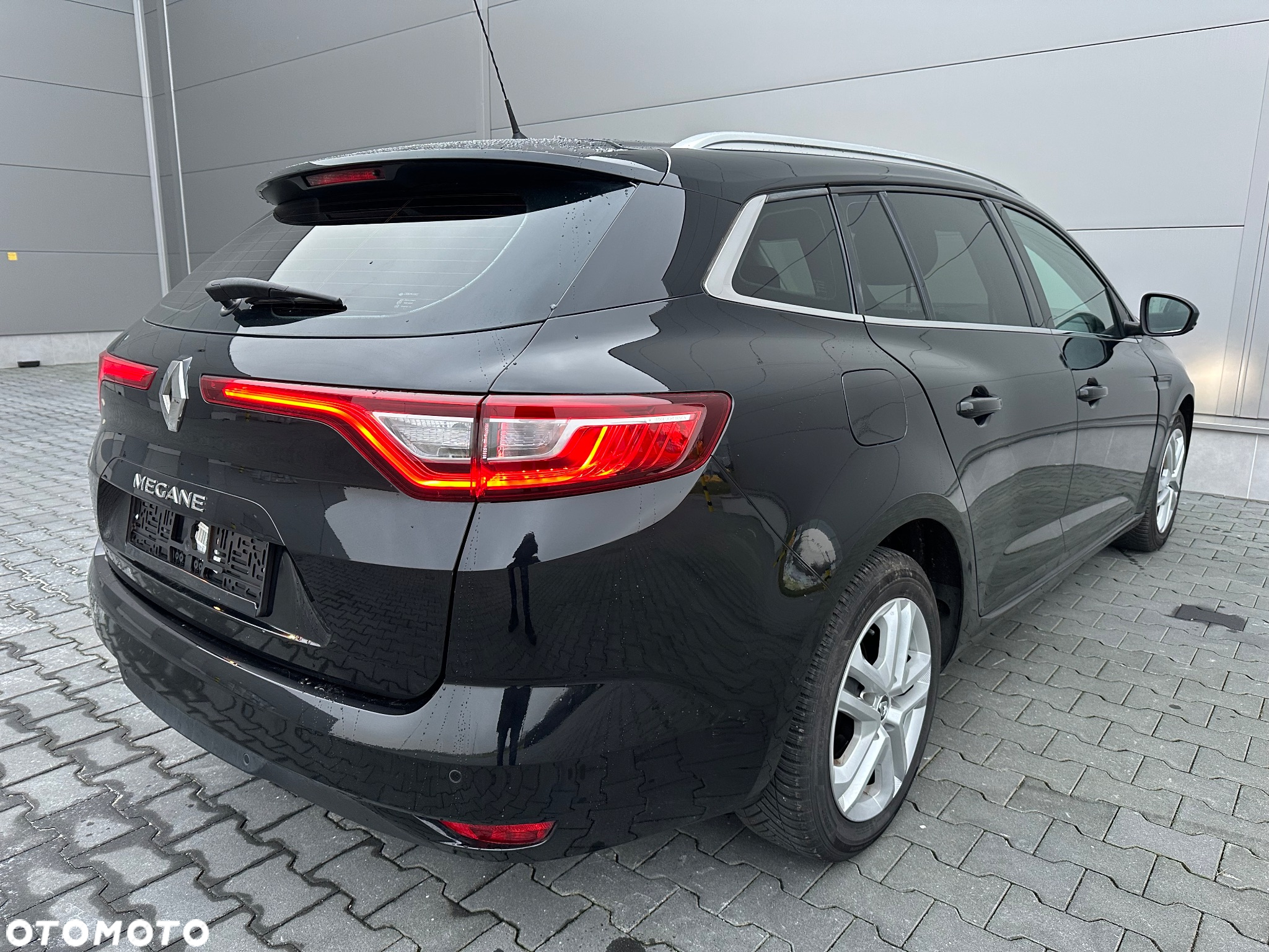 Renault Megane Grandtour ENERGY TCe 130 BUSINESS - 14