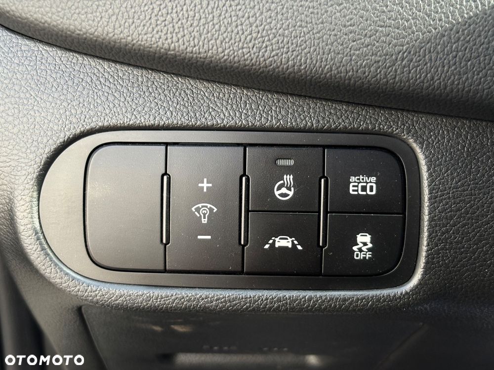 Kia Carens - 12