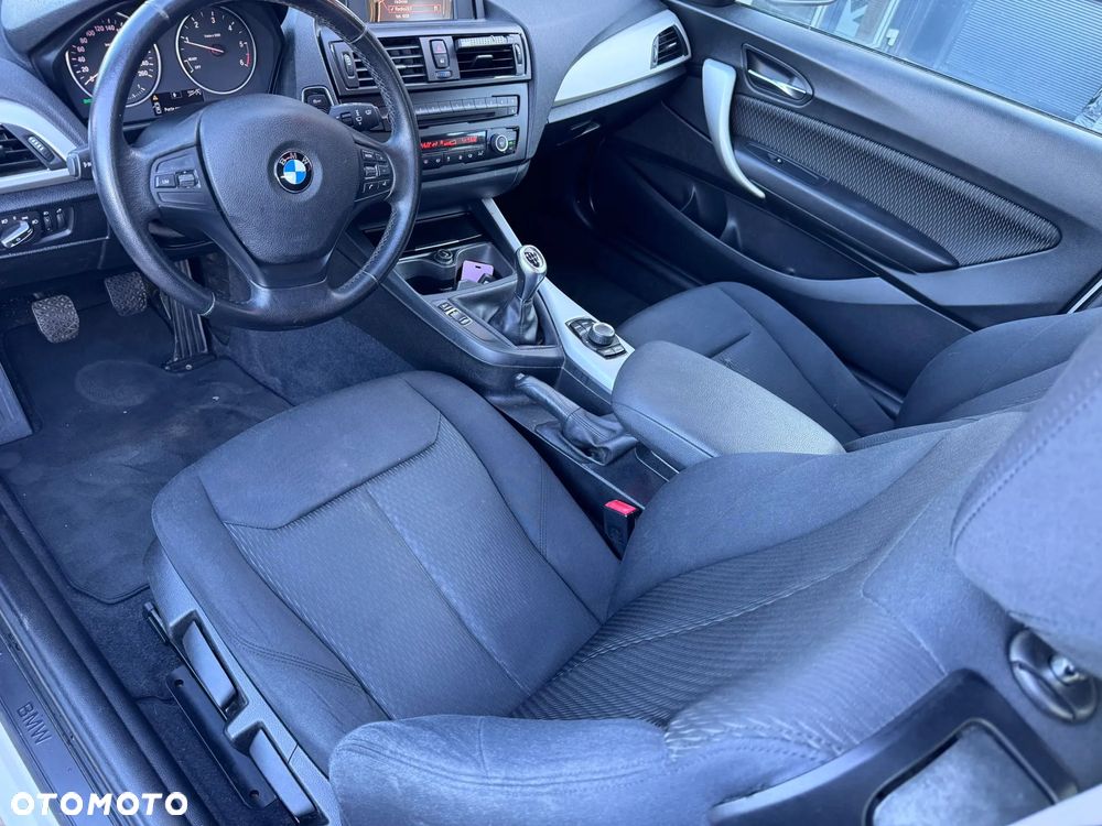 BMW Seria 1 118d - 23