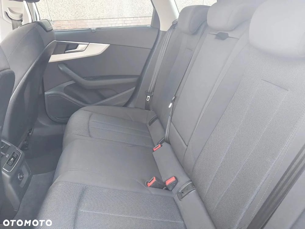 Audi A4 - 12
