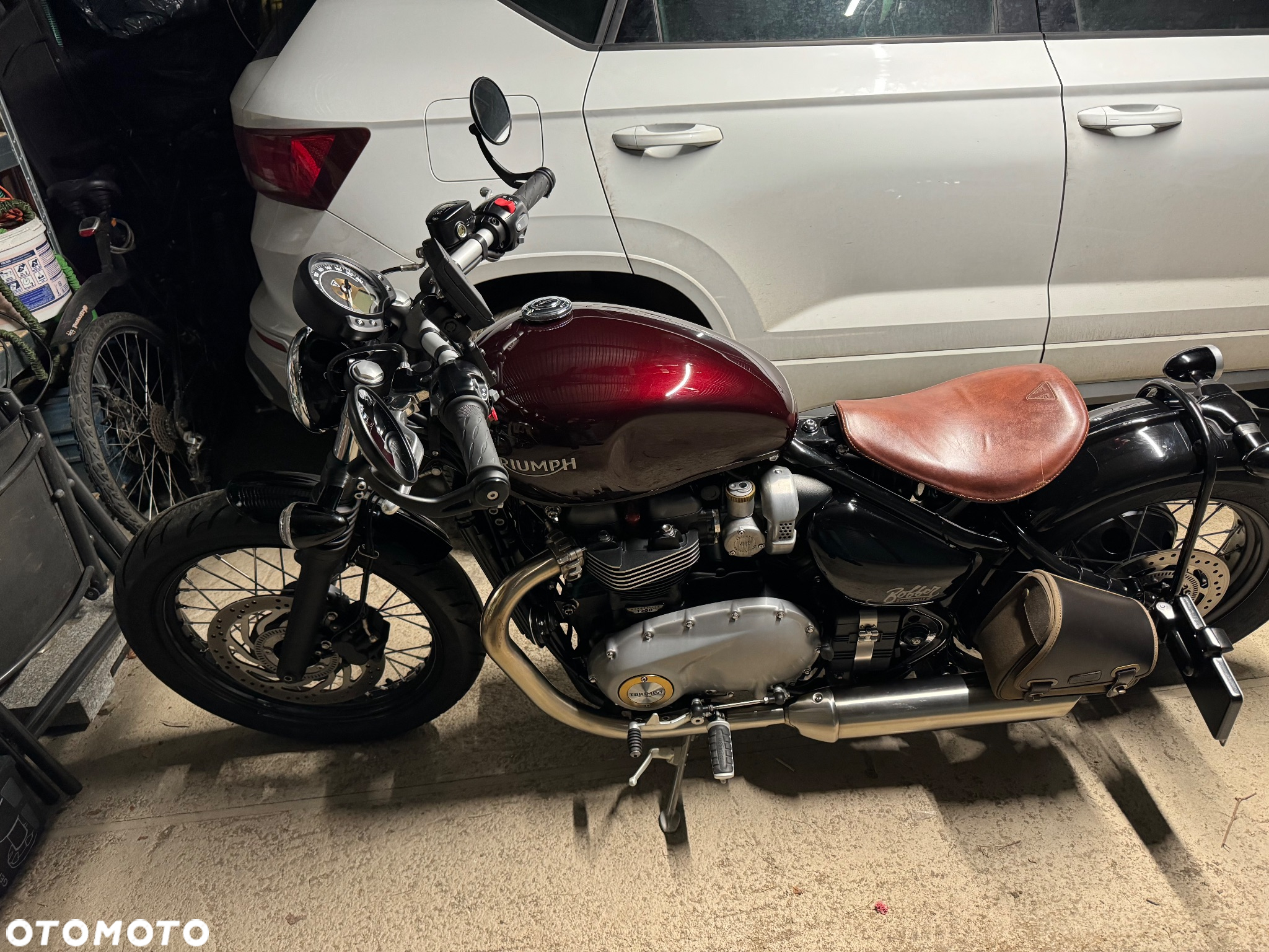 Triumph Bonneville Bobber - 10