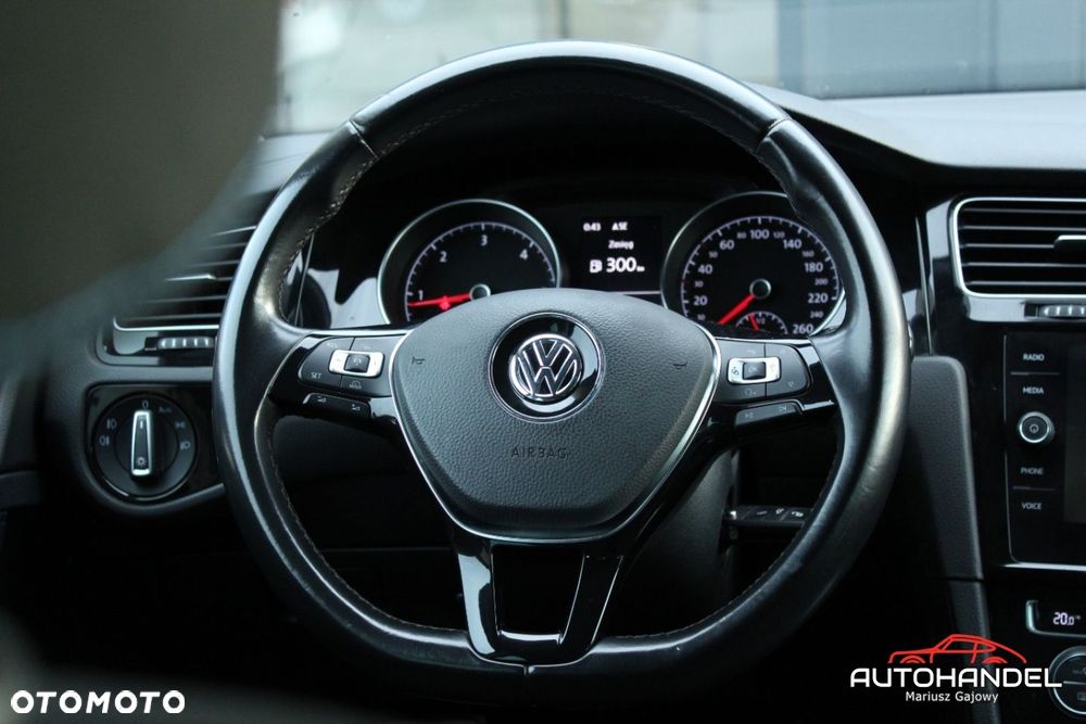 Volkswagen Golf - 9