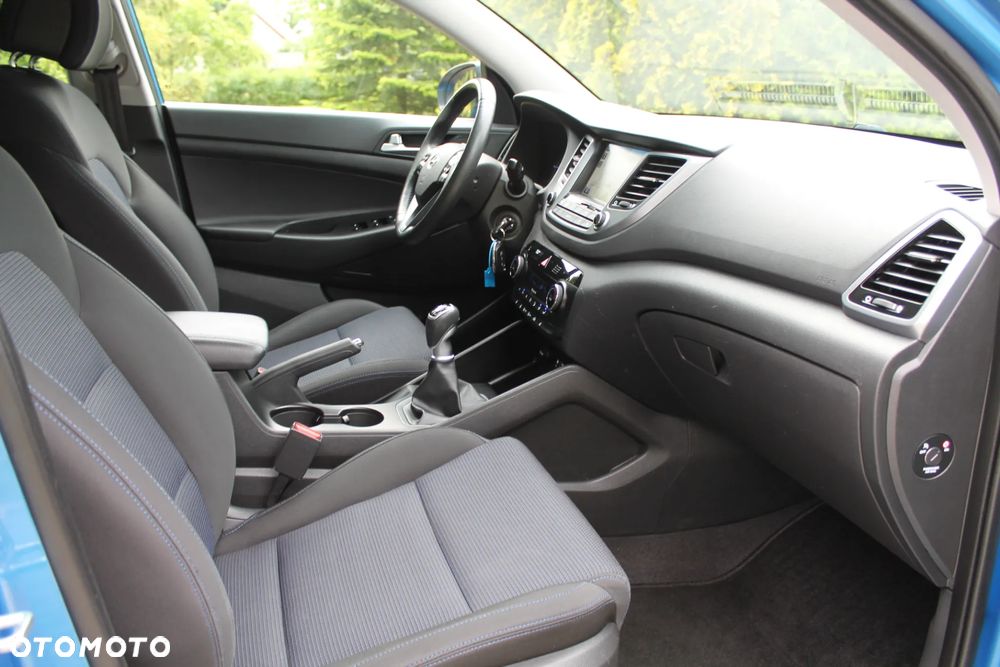 Hyundai Tucson 1.7 CRDI BlueDrive Style 2WD - 33