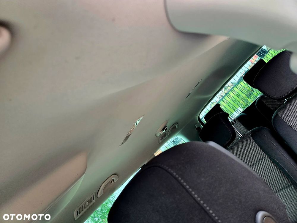 Volkswagen Sharan 2.0 TDI BlueMotion Technology Comfortline - 11