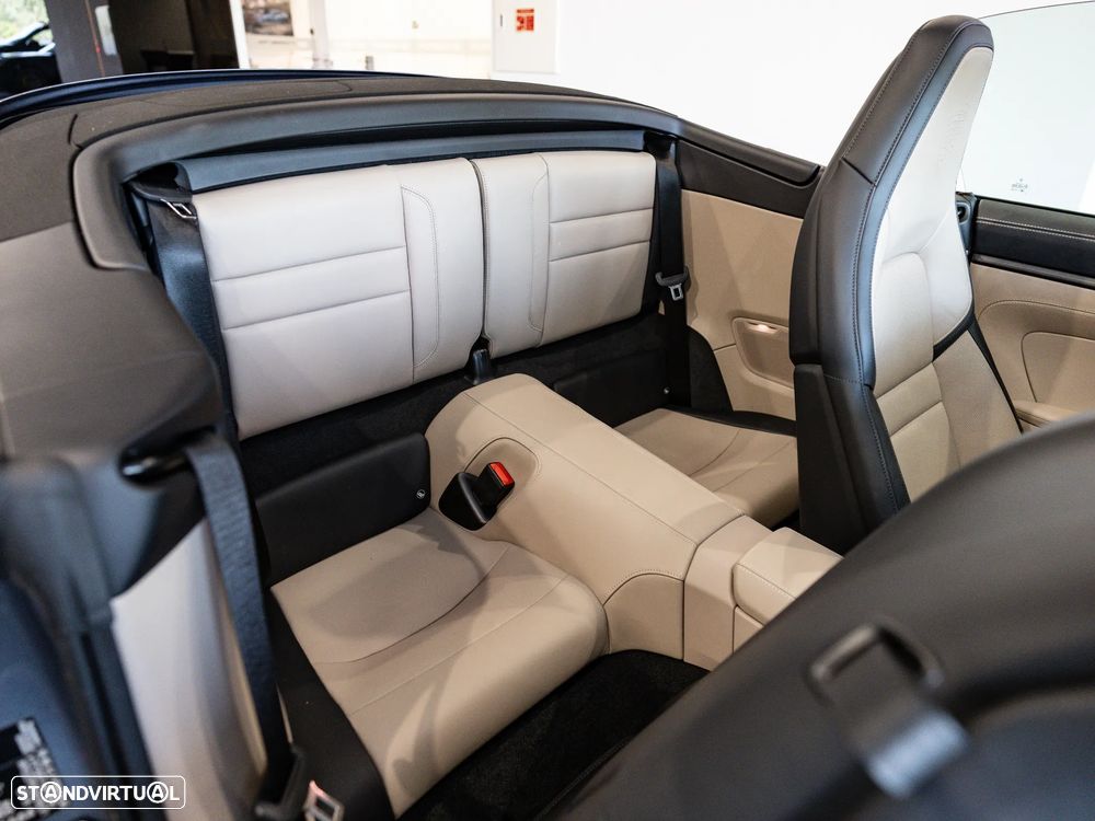 Porsche 911 (992) Carrera PDK - 40