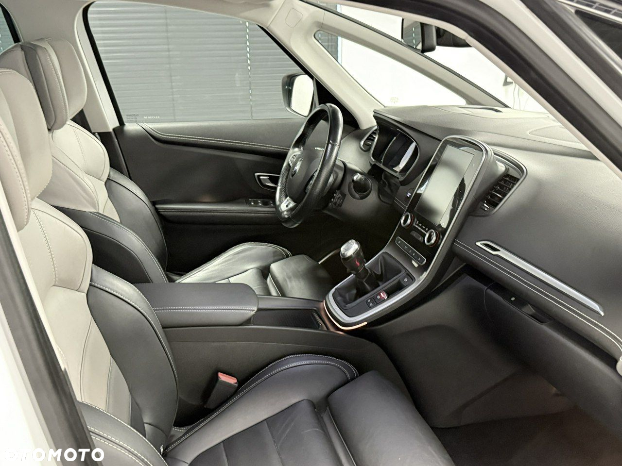 Renault Scenic ENERGY dCi 130 INITIALE PARIS - 18