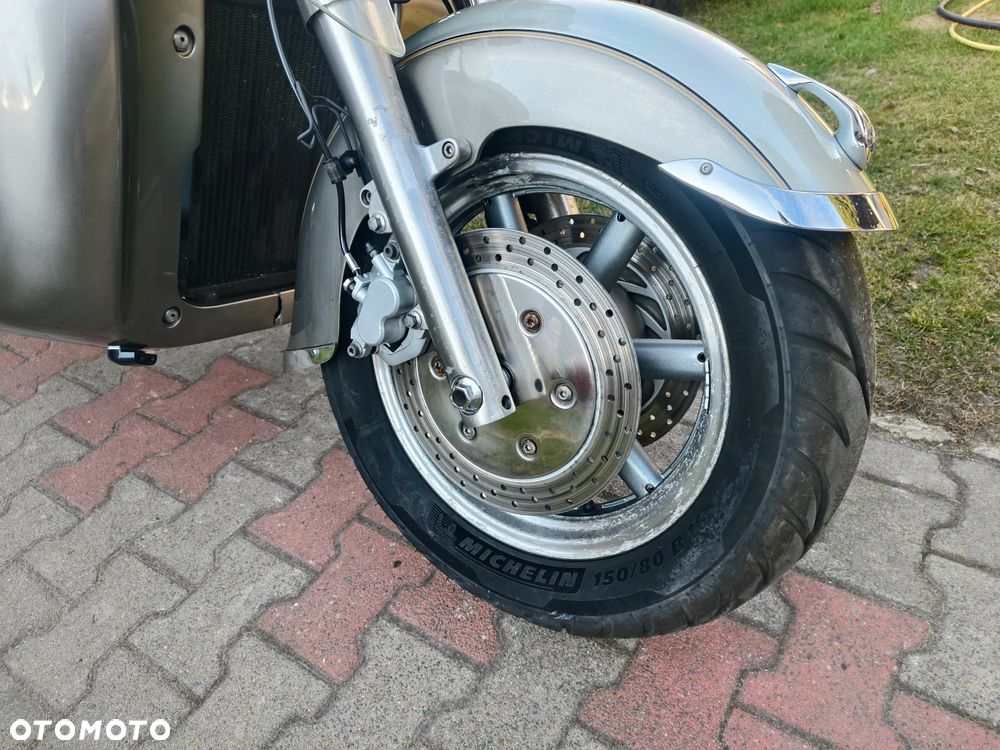 Yamaha XVZ - 14
