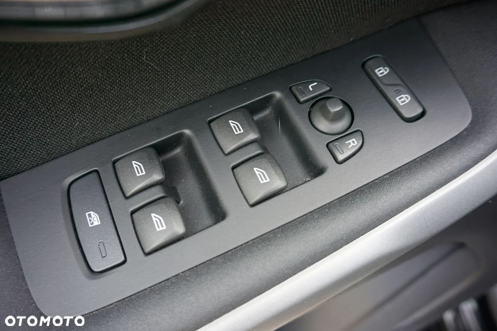 Volvo V40 D3 Drive-E Kinetic - 24