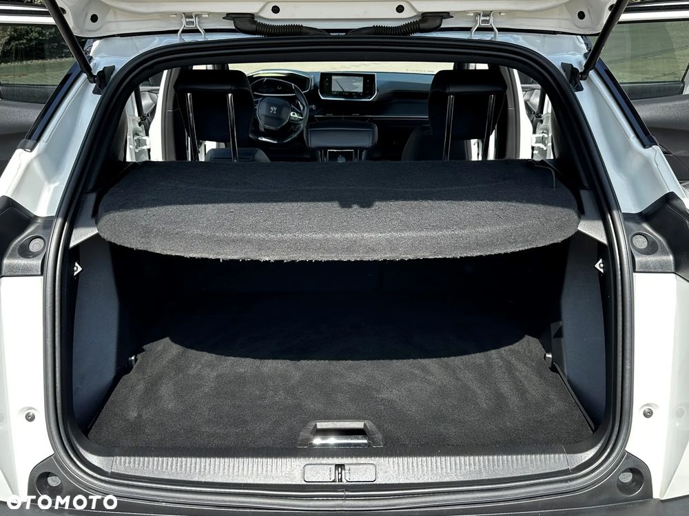 Peugeot 2008 BlueHDi 130 EAT8 GT Pack - 37
