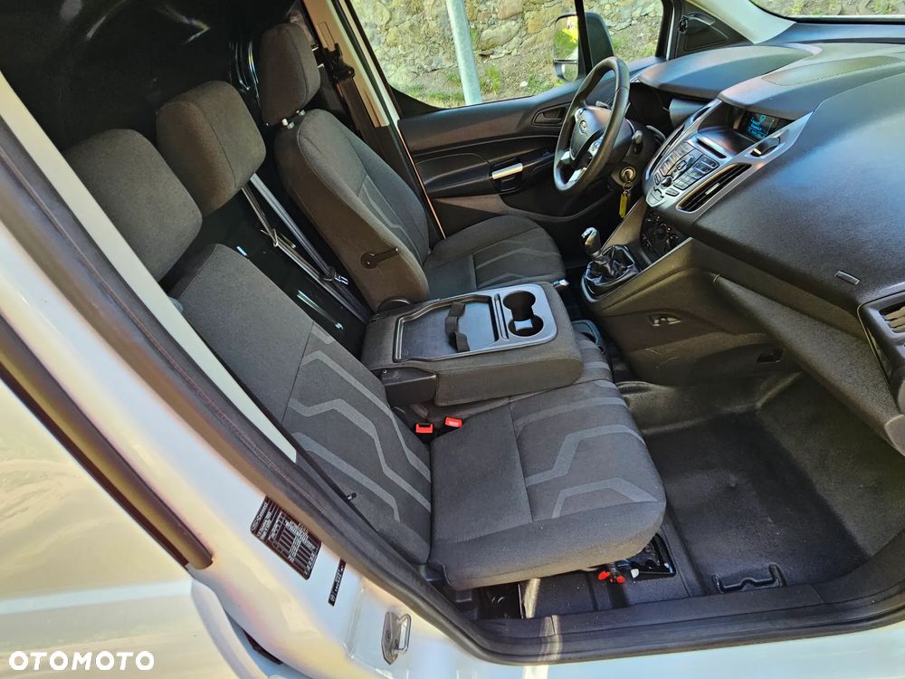 Ford Transit Connect - 15
