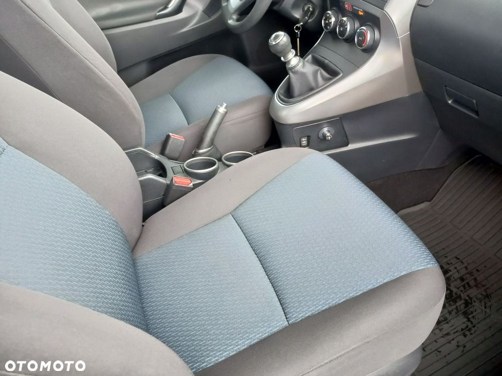 Toyota Verso - 20