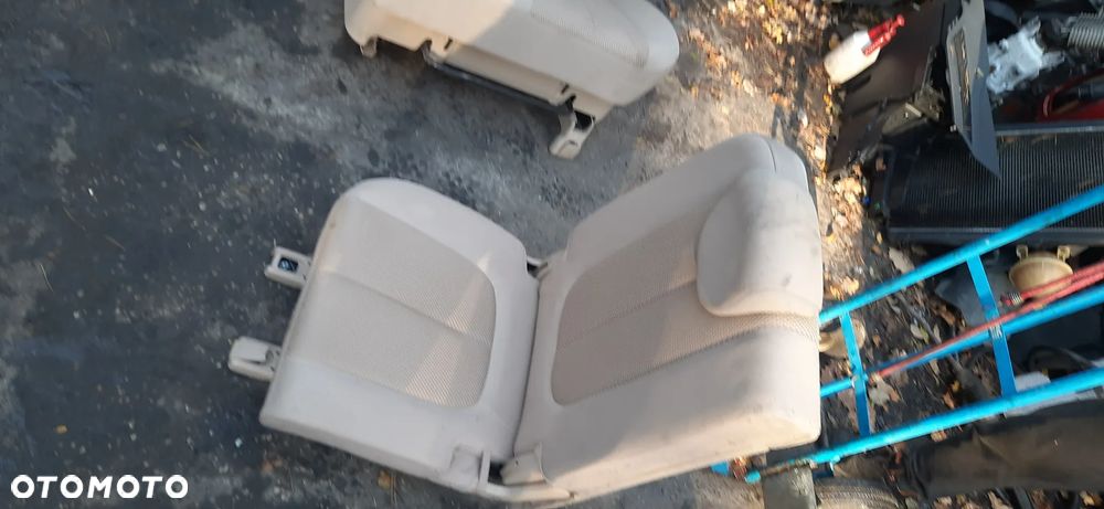 KIA CARENS III Carens 3 2006-2012 Komplet tapicerki Siedzenia Fotele kanapy 7 miejsc  Kremowy - 21