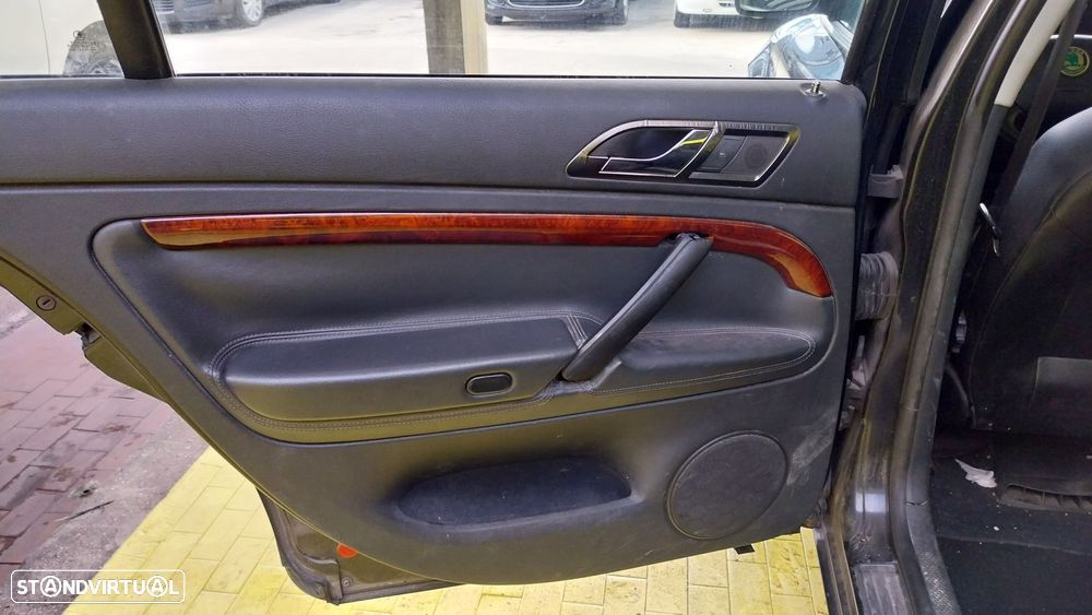 Skoda Superb 1.9 TDi Comfort - 9