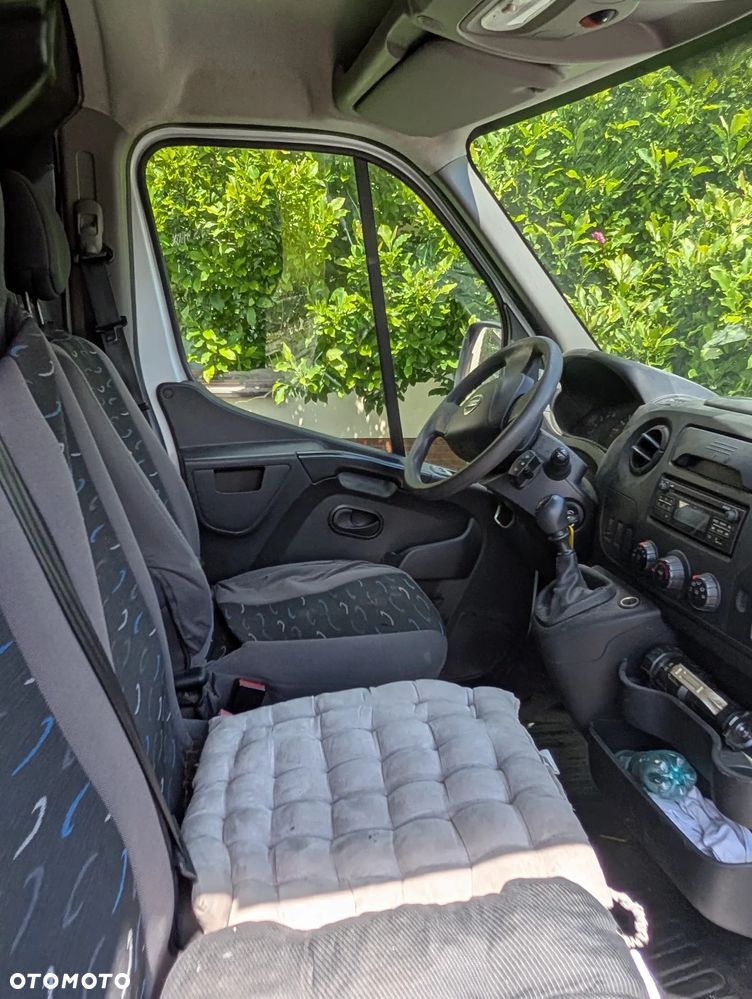 Nissan NV400 - 12