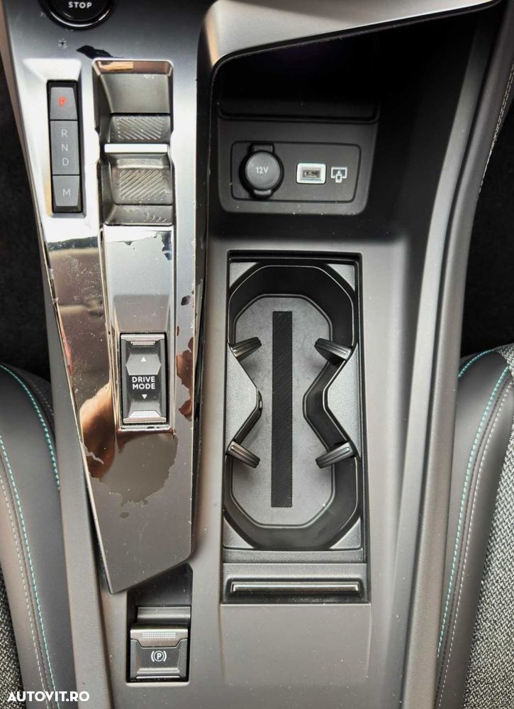 Peugeot 308 1.5L BlueHDI 130 S&S EAT8 Allure - 24