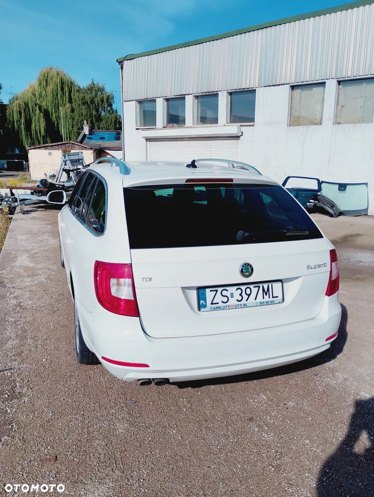 Skoda Superb 2.0 TDI Ambition DSG - 3