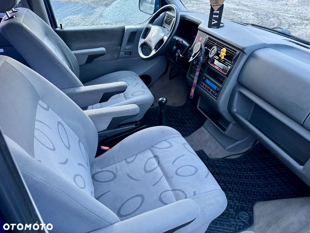 Volkswagen Multivan Standard - 17