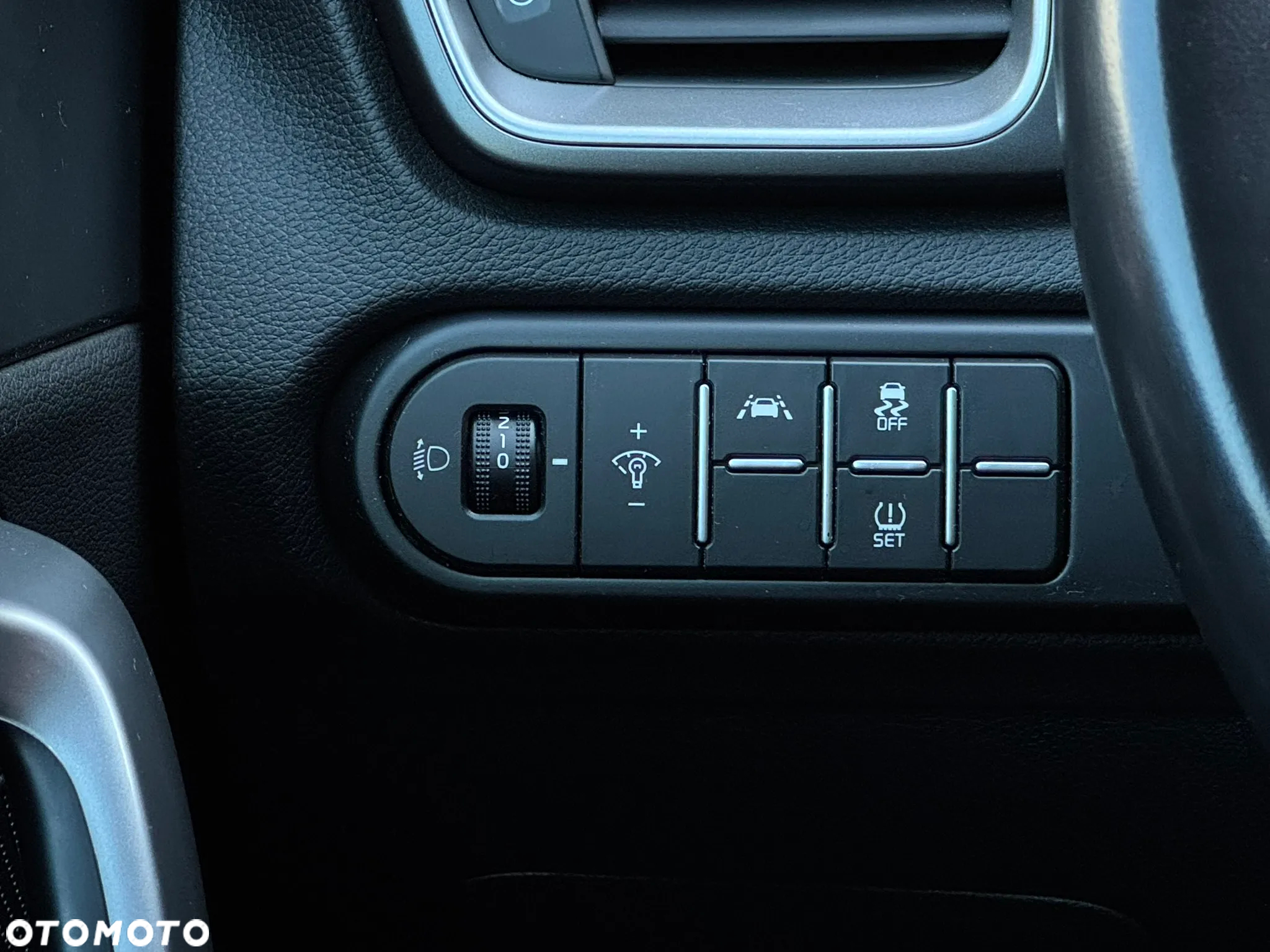 Kia XCeed 1.5 T-GDI M - 29